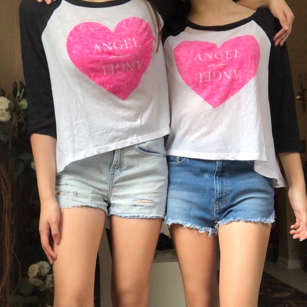 💚 Victoria’s Secret baseball tee